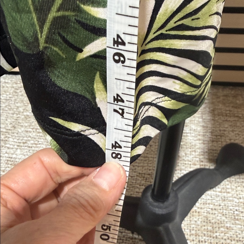 📌 Tropical Print Jumpsuit – EMALINE Petite. - Picture 8 of 16